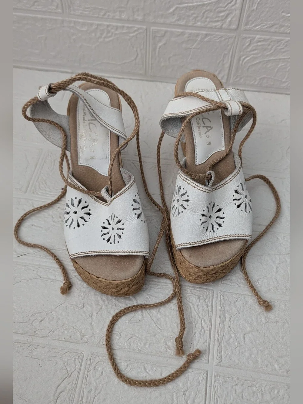 Sbicca White Laser-Cut Espadrille Rope-Wrap Wedges Woman's Sz 5M